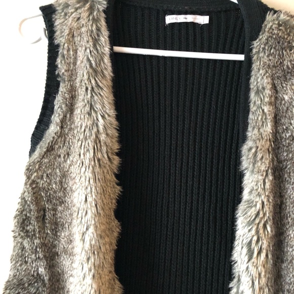 Faux Fur knitted tunic vest. - Picture 7 of 8